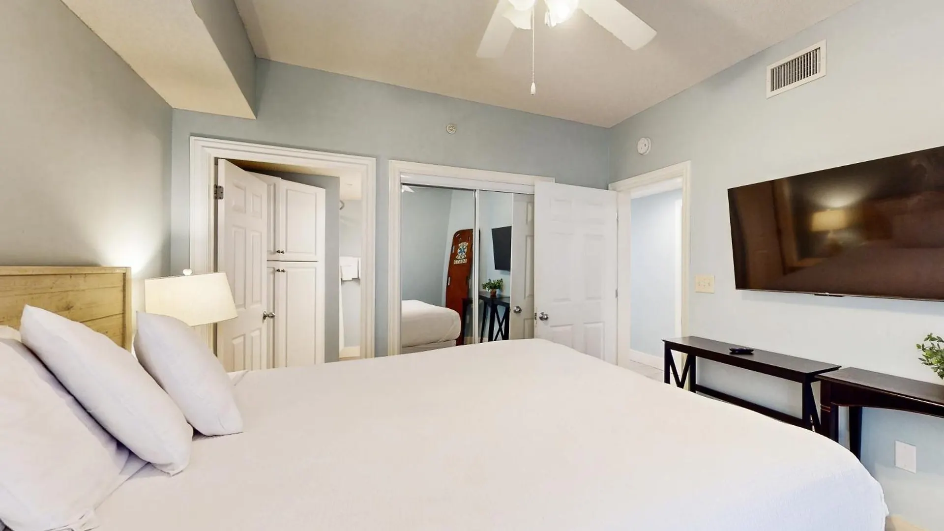 Majestic Beach Resort Tower 2- 1903 Panama City Beach United States