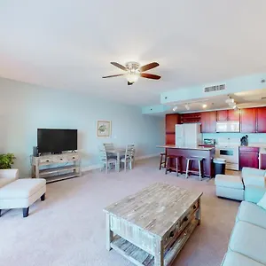 Apartment Laketown Wharf 1703, Panama City Beach